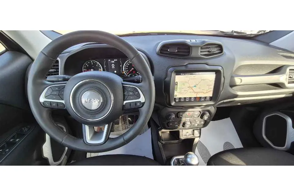 Jeep Renegade - Immagine 13