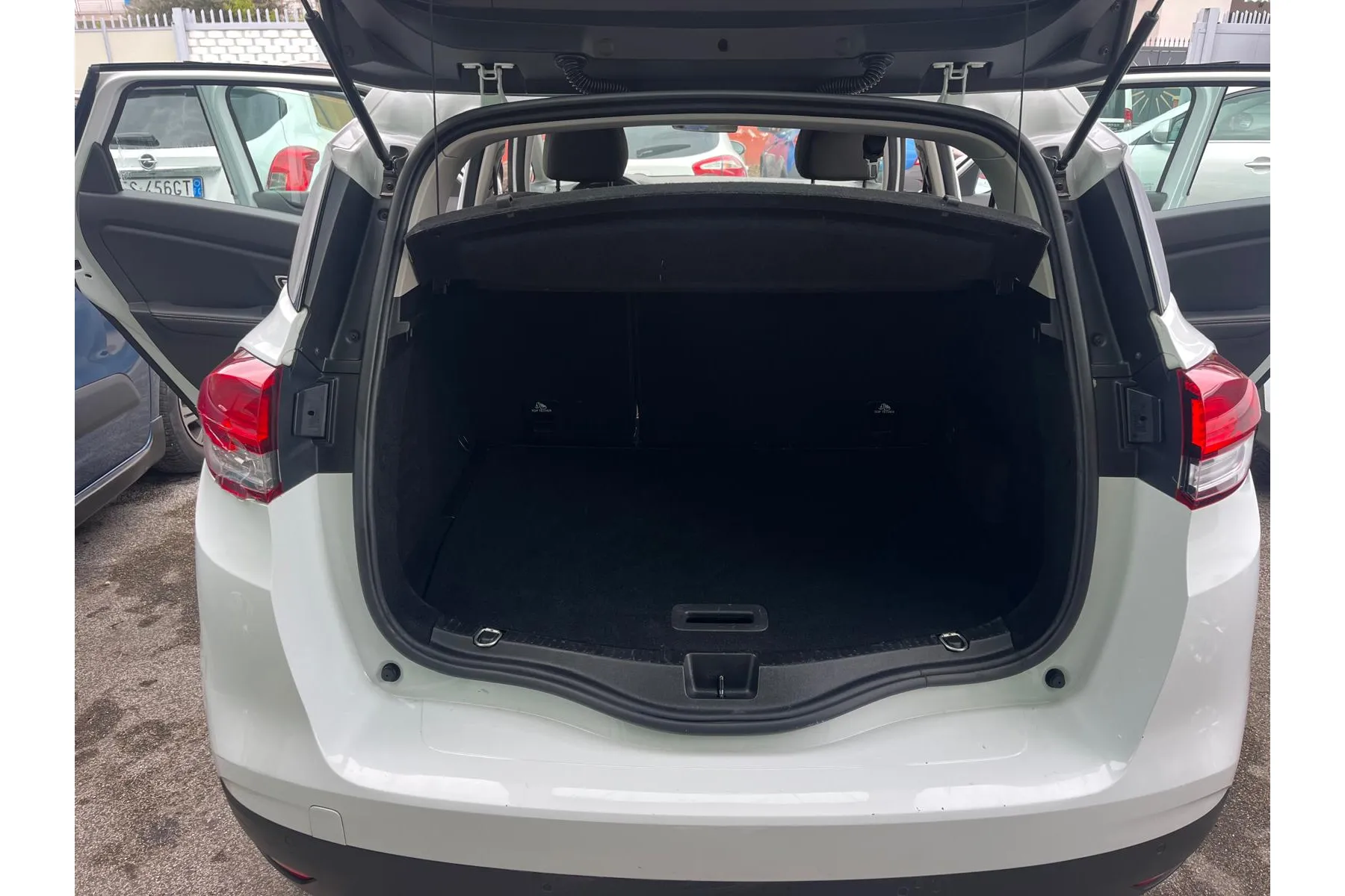 Renault Scenic - Immagine 8