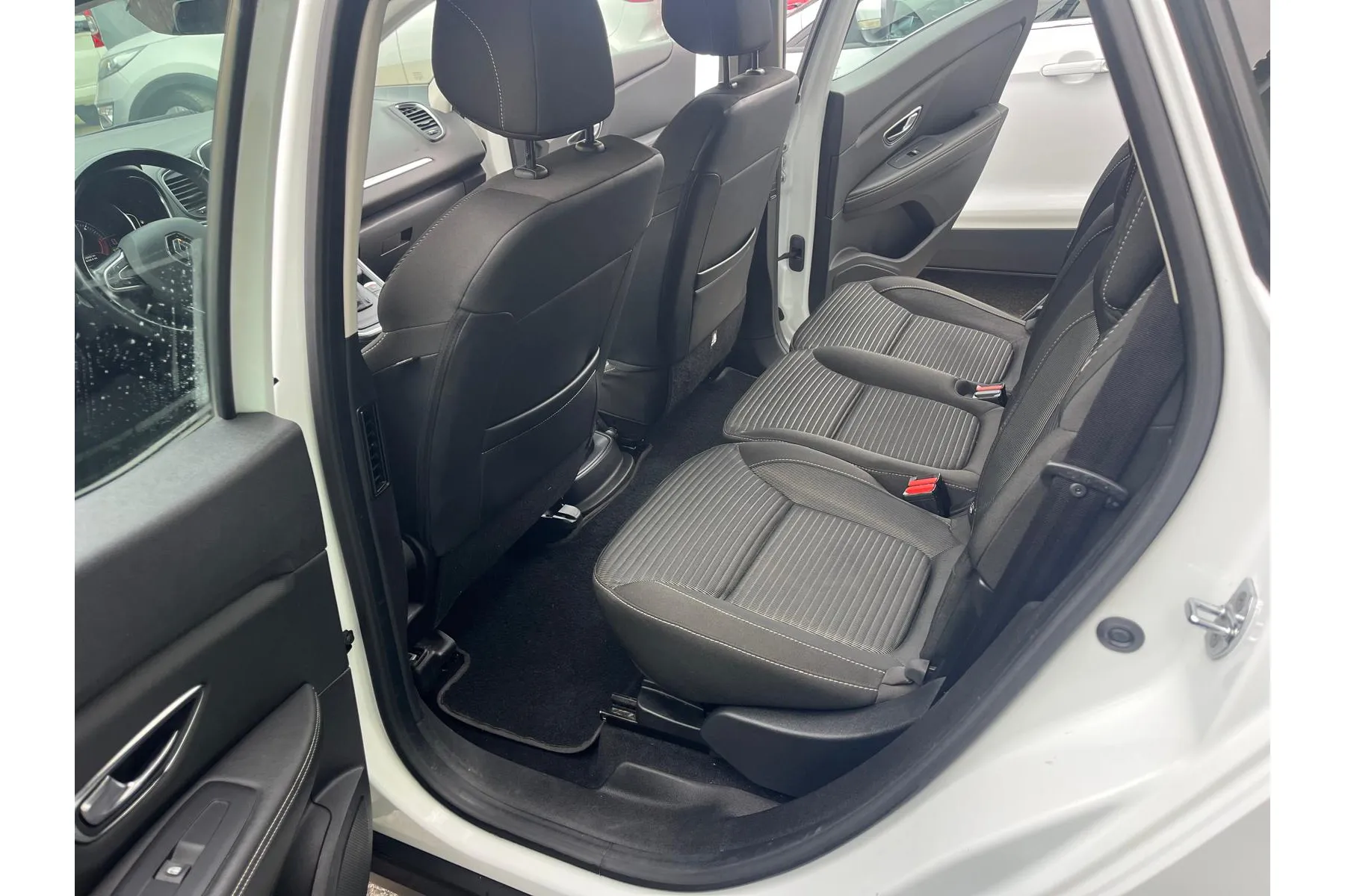 Renault Scenic - Immagine 9