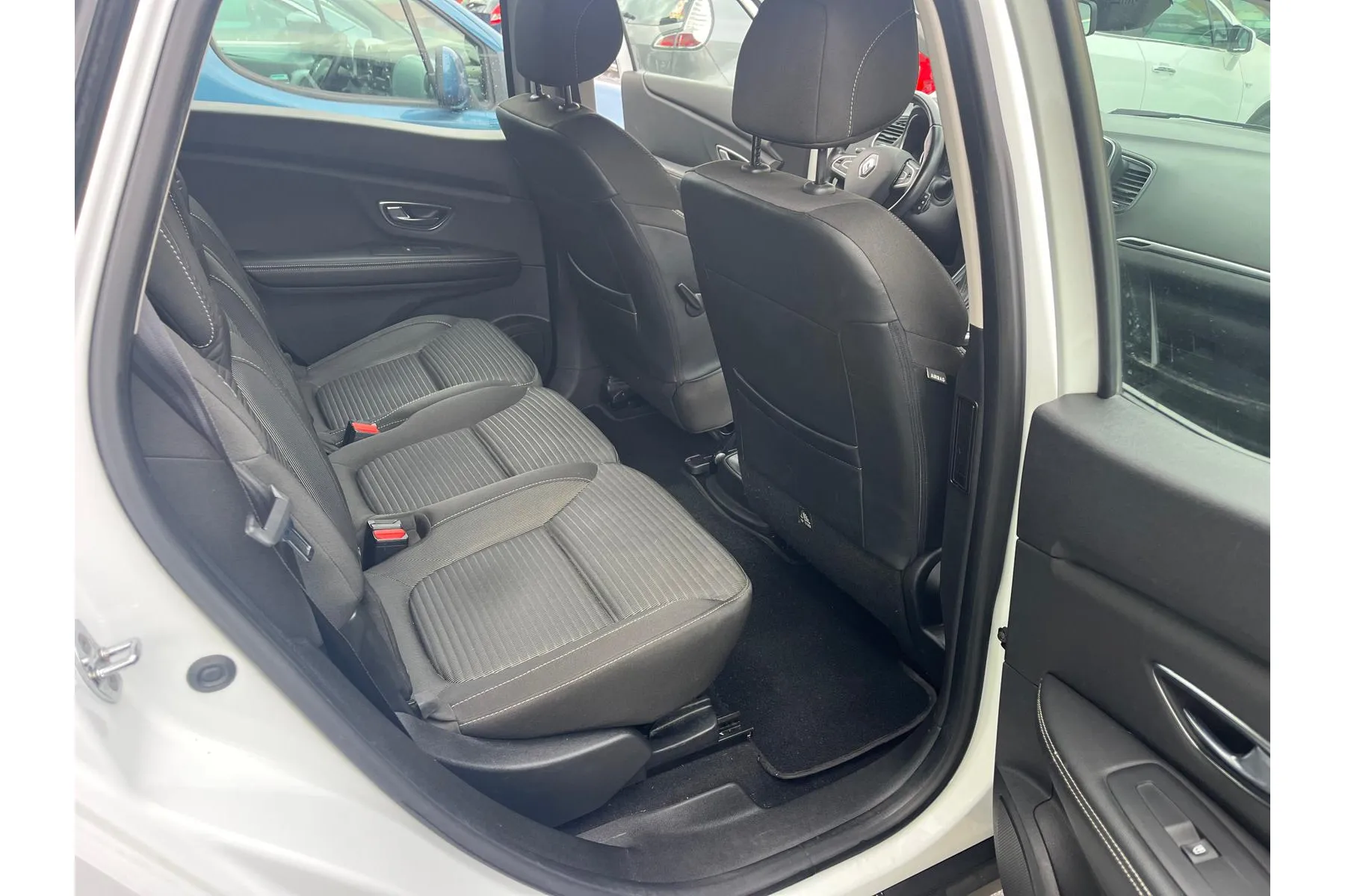 Renault Scenic - Immagine 13