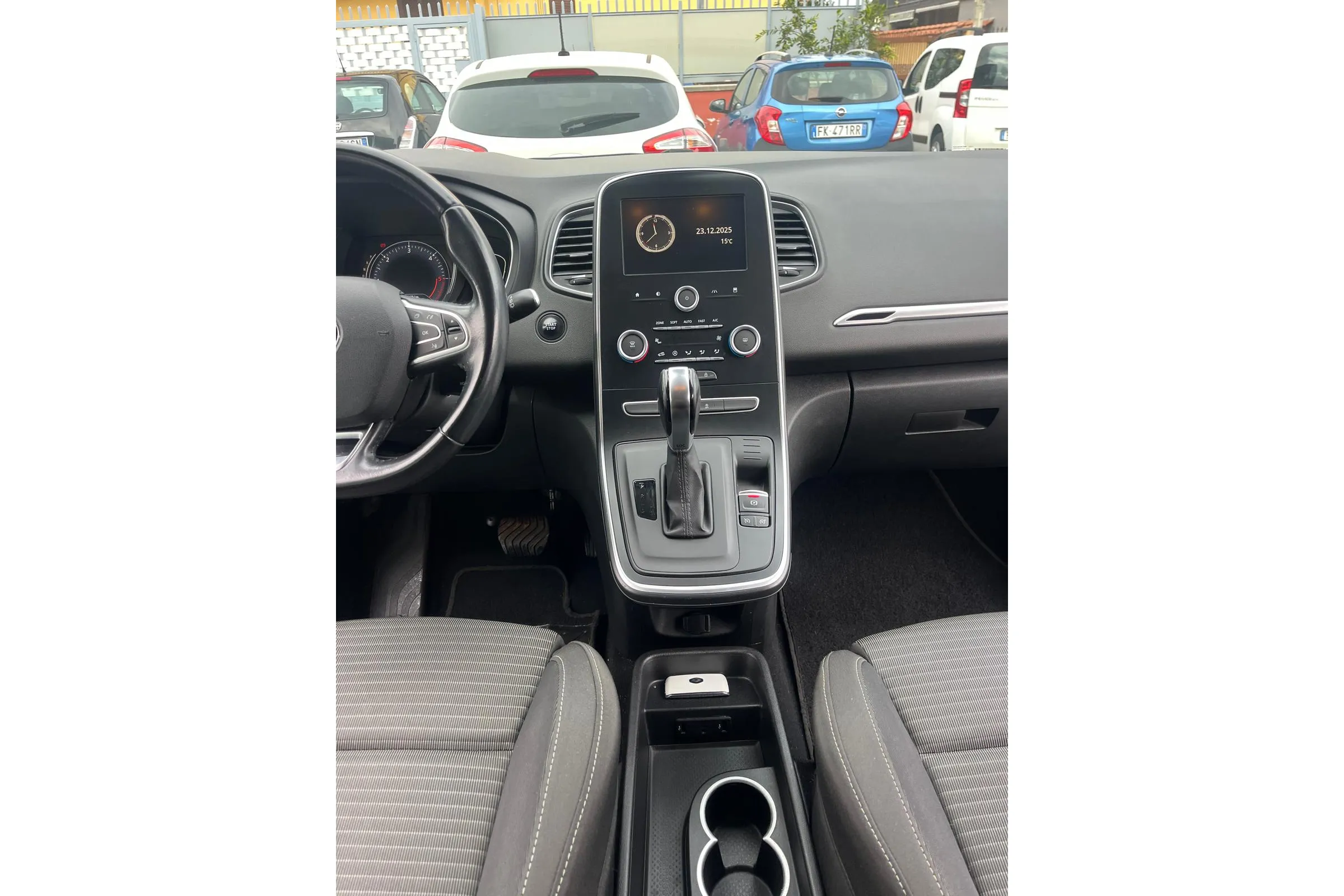Renault Scenic - Immagine 14